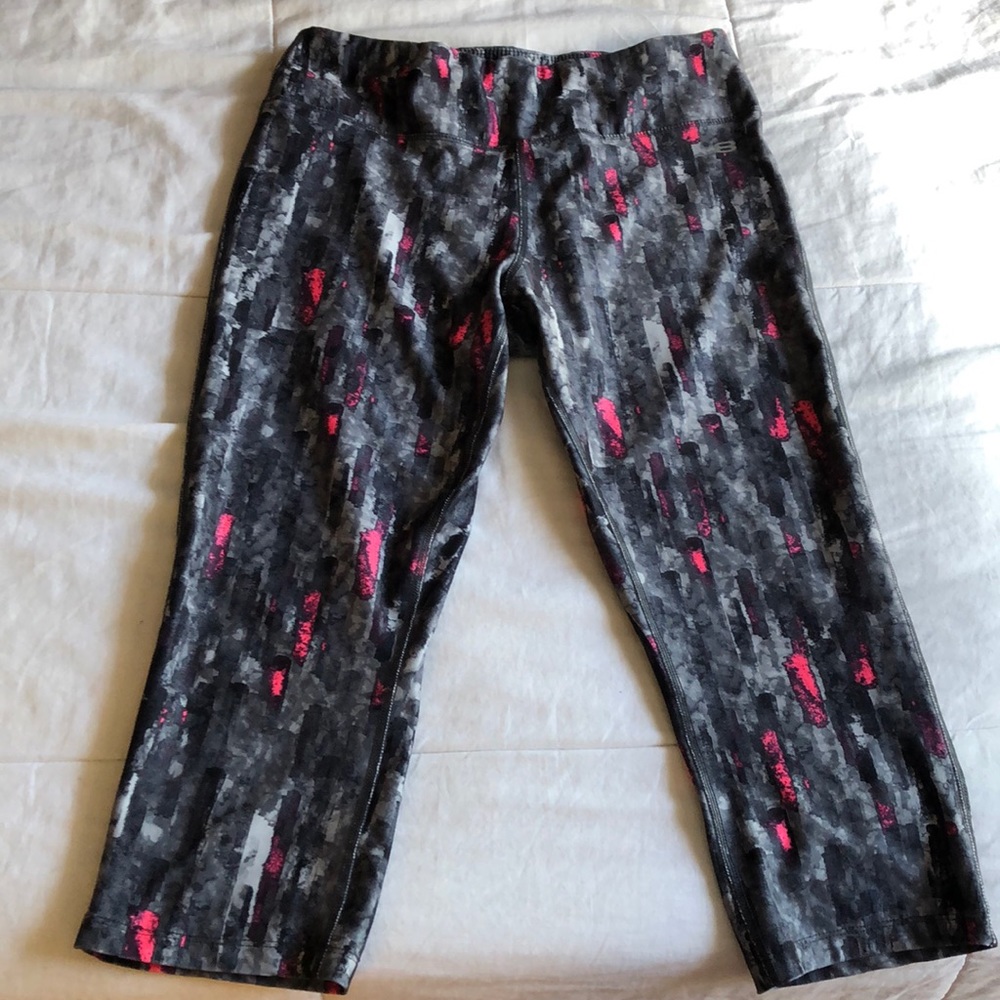 Athletic capris